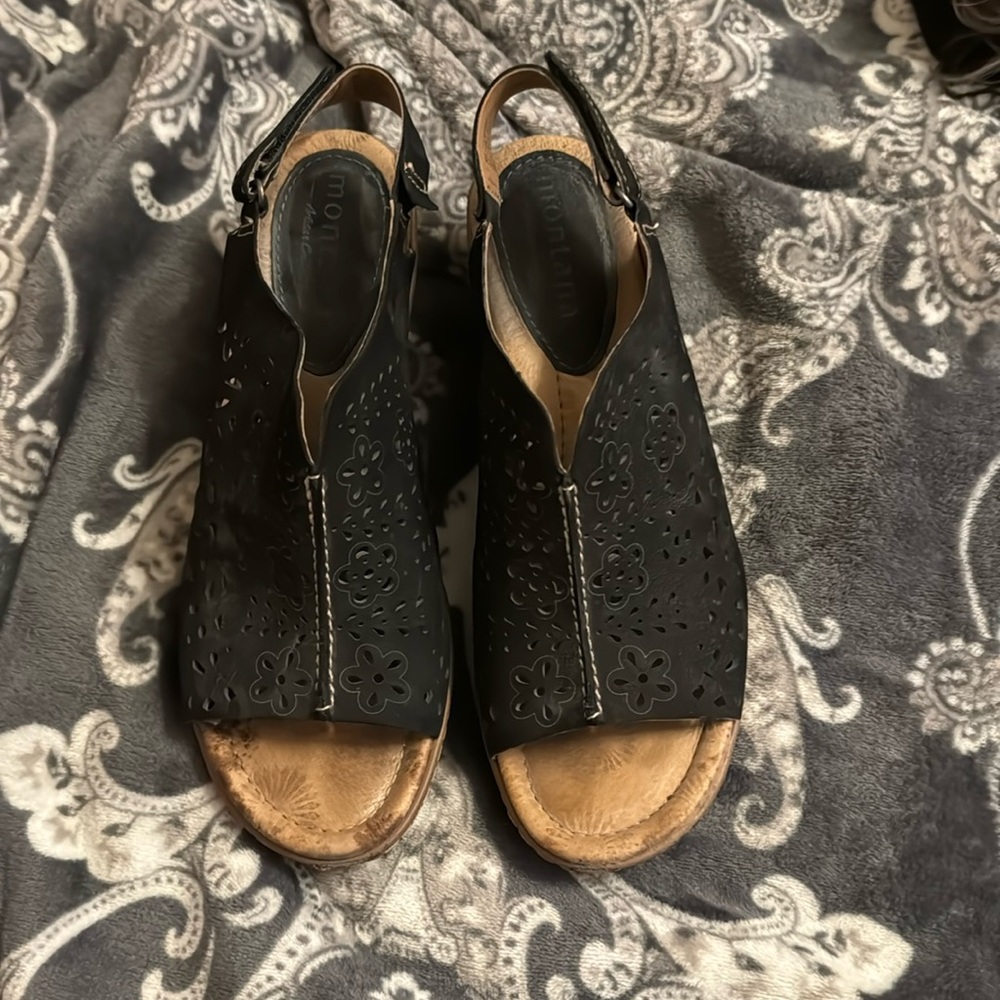 Montana black Wedges Women’s Size 8